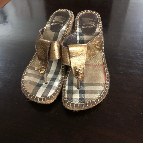 Burberry Gold Metallic Leather - Picture 1 of 12